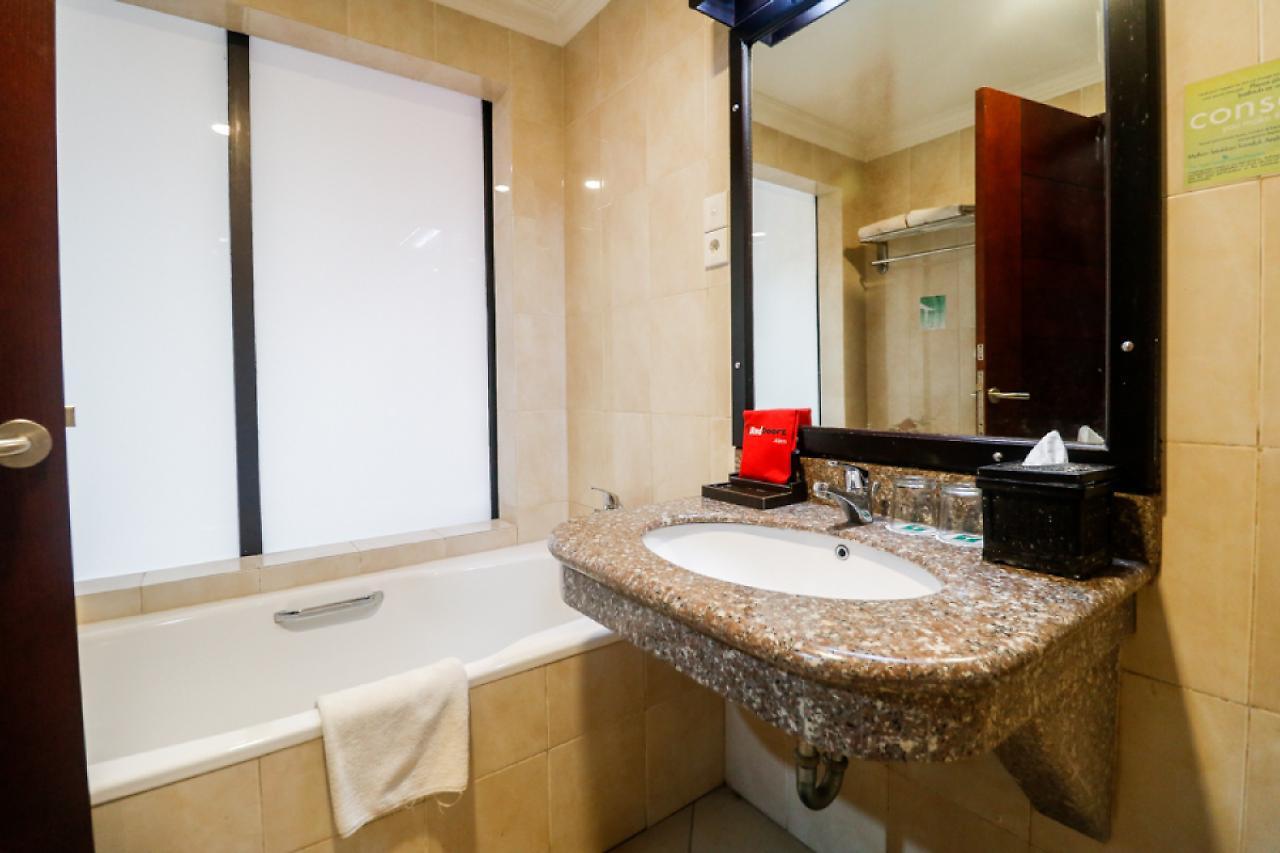 Reddoorz Premium @ Bukit Damai Indah Hotel Balikpapan  Exterior foto