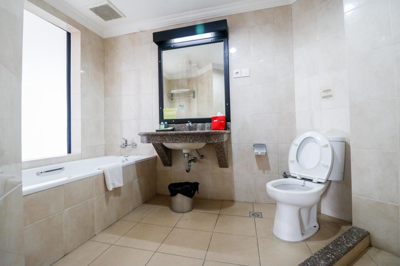Reddoorz Premium @ Bukit Damai Indah Hotel Balikpapan  Exterior foto