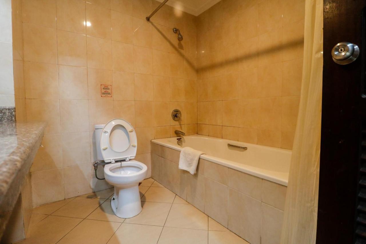 Reddoorz Premium @ Bukit Damai Indah Hotel Balikpapan  Exterior foto
